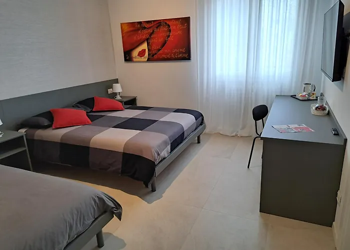 Bolognamania Rooms-saffi בית הארחה 3*