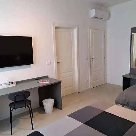 Bolognamania Rooms-saffi Gæstehus 3*