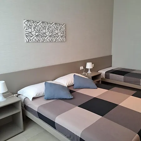 Konukevi Bolognamania Rooms-saffi 3*