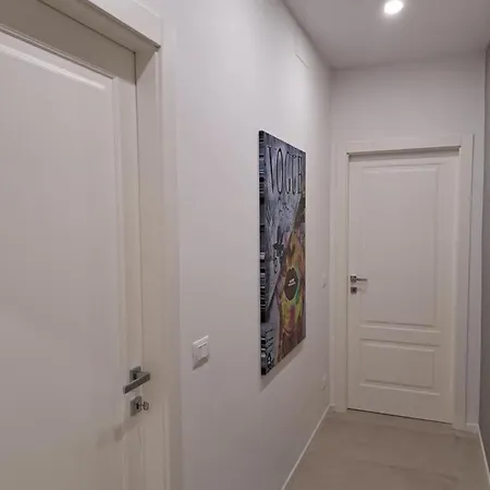 Bolognamania Rooms-saffi Гостевой дом 3*