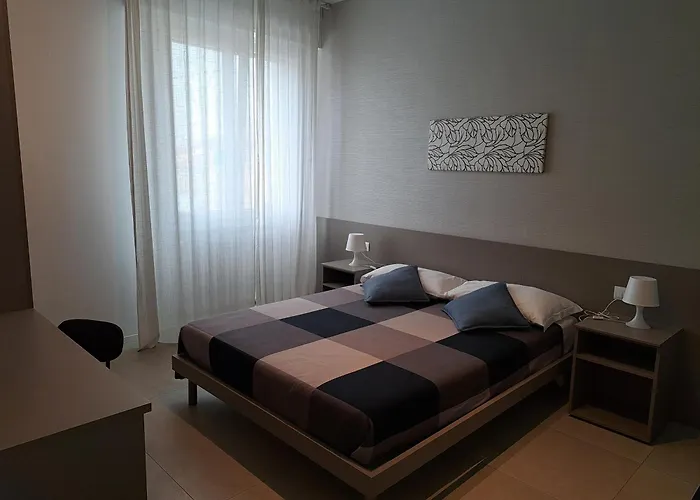 Bolognamania Rooms-saffi 3*
